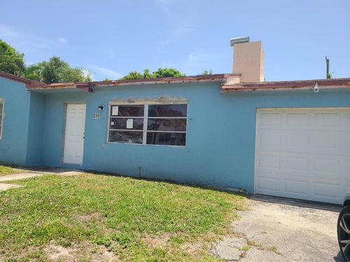 325 Silver Beach Rd, Riviera Beach, FL, 33403-3441 | Card Image