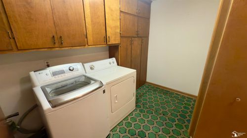 7962 Lake St, Monroe, MI, 48161-3865 | Card Image