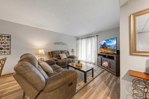 apt-25-607 19th St Nw, Rochester, MN, 55901-8113 | Card Image