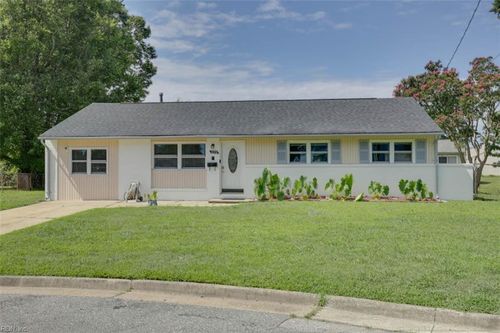 232 Breckinridge Ct, Hampton, VA, 23666-4529 | Card Image