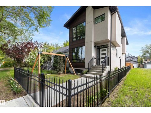 10917 79 Ave Nw, Edmonton, AB, T6G0P1 | Card Image