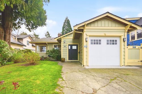 56 Seventh Ave, New Westminster, BC, V3L1W1 | Card Image