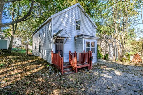 27 Pine St, Bath, ME, 04530-1706 | Card Image