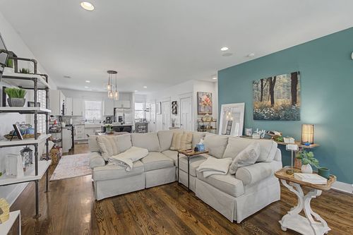 803 Lancaster Way, Nashville, TN, 37212-4034 | Card Image