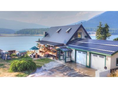 4008 Arrow Park Front, House other with 5 bedrooms, 5 bathrooms and 8 parking in Nakusp BC | Image 3