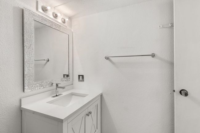 605 - 1333 Hornby St, Condo with 1 bedrooms, 1 bathrooms and null parking in Vancouver BC | Image 13