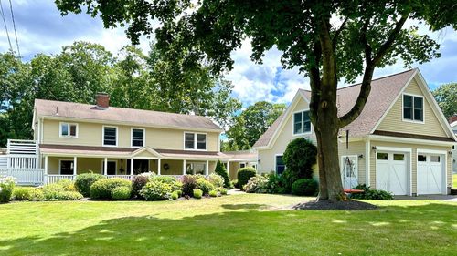 1 Wabun Road, Cape Elizabeth, ME, 04107 | Card Image