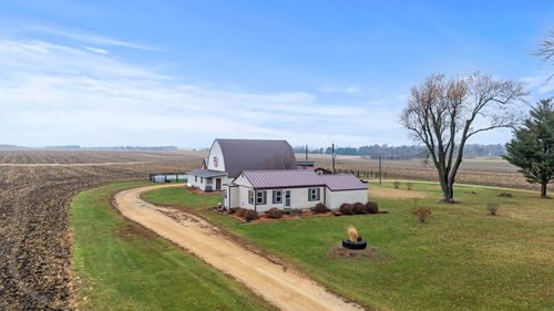 1684 N Mount Morris Rd, MOUNT MORRIS, IL, 61054-9748 | Card Image