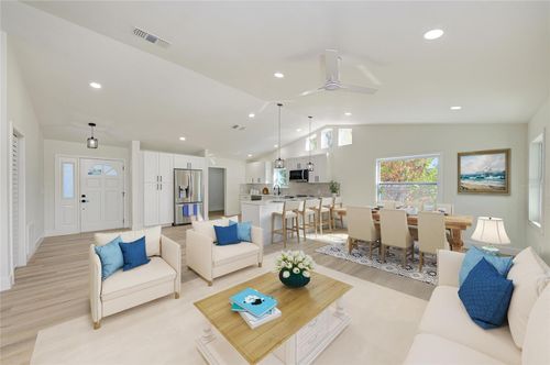 6738 Avenue D, SARASOTA, FL, 34231-8808 | Card Image