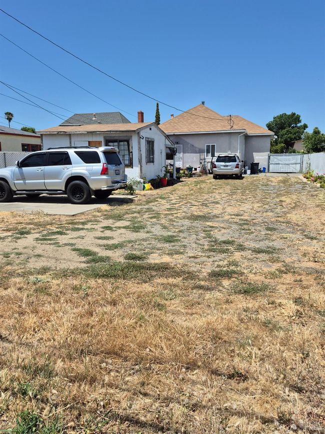 811 Broadway St, House other with 2 bedrooms, 1 bathrooms and 2 parking in Fairfield CA | Image 22