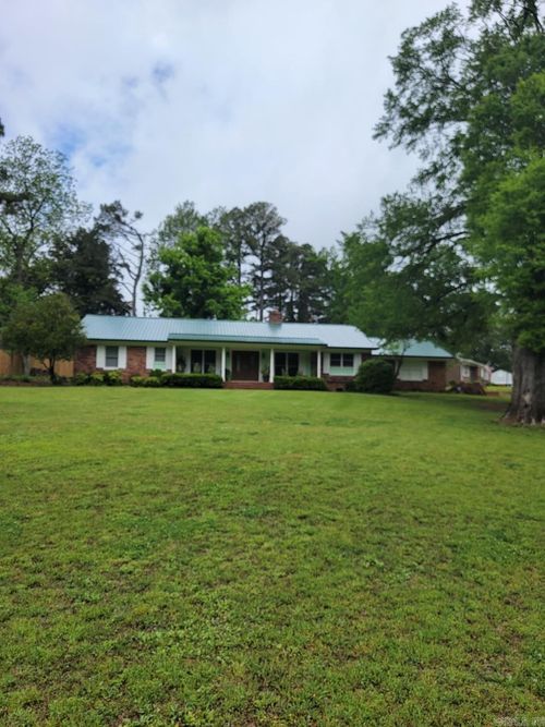 105 Sue Ann Dr, Forrest City, AR, 72335-2955 | Card Image