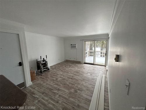 apt-b6-940 Flint St, Frankenmuth, MI, 48734-1824 | Card Image