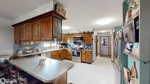 10910 Ulmus Ave, Rockford, IA, 50468-8616 | Card Image