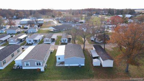 650 W Adrian St, Blissfield, MI, 49228-1085 | Card Image