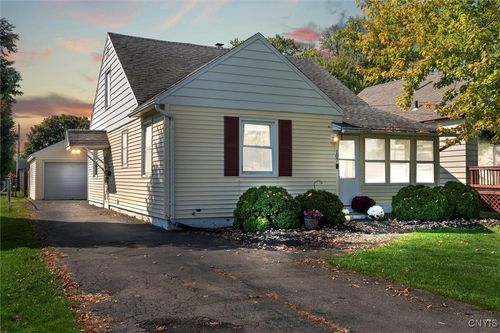 107 Fairmount Ave, Liverpool, NY, 13088-6453 | Card Image