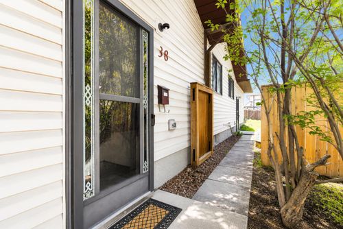 138 Dalhousie Rd Nw, Calgary, AB, T3A2H1 | Card Image