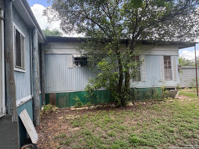 116 Rambling Dr, House other with 3 bedrooms, 2 bathrooms and null parking in Canyon Lake TX | Image 4