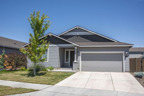2395 Sw Newberry Loop, Redmond, OR, 97756-2667 | Card Image