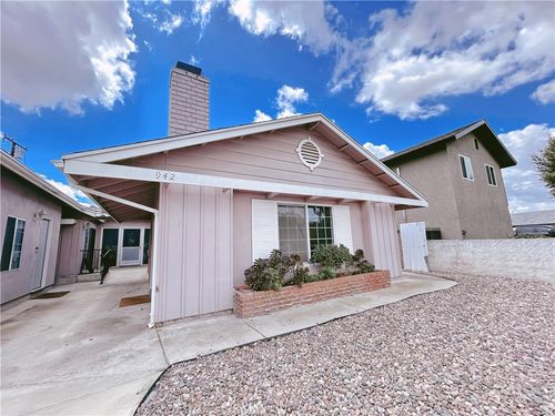 942 Barbara Ln, Pomona, CA, 91767 | Card Image