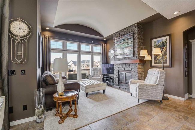 22 Tuscany Estates Crescent Nw, Home with 3 bedrooms, 2 bathrooms and 4 parking in Calgary AB | Image 15