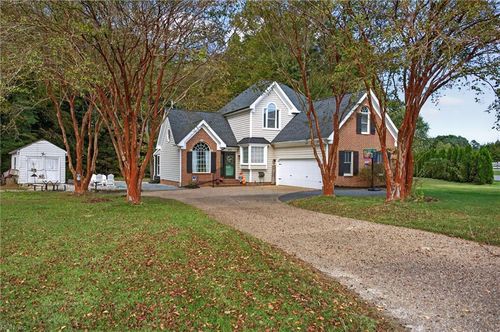 400 Quillens Point Ln, Smithfield, VA, 23430-3342 | Card Image