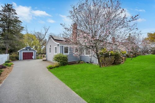 204 Bay Rd, Brookhaven, NY, 11719 | Card Image