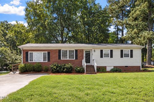105 Stratford Dr, Wendell, NC, 27591-9499 | Card Image
