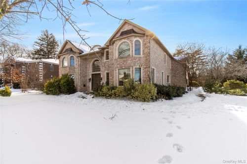 12 Knollwood Rd, Roslyn, NY, 11576-1324 | Card Image