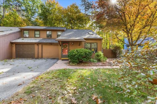78 Arrow Wood Pl, Malta, NY, 12020-4704 | Card Image