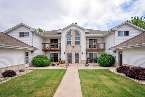 6145 S Creekside Dr, Cudahy, WI, 53110-3426 | Card Image