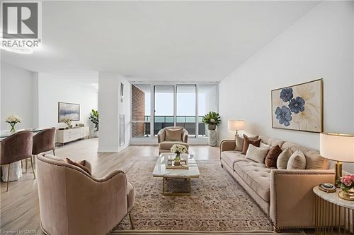 1501-625 The Mall West, Etobicoke, ON, M9C4W9 | Card Image