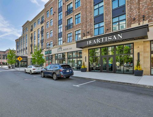 unit-307-18 Artisan Dr, Salem, NH, 03079-5033 | Card Image