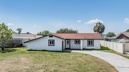 8705 Tahiti Ln, TAMPA, FL, 33615-4427 | Card Image