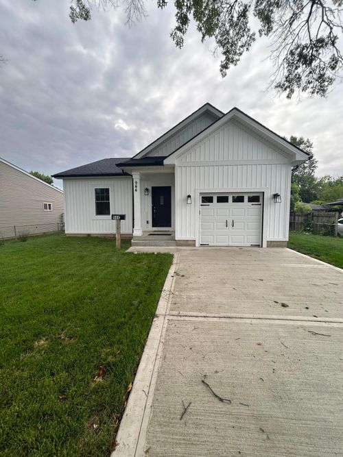 944 Binns Blvd, Columbus, OH, 43204-2349 | Card Image