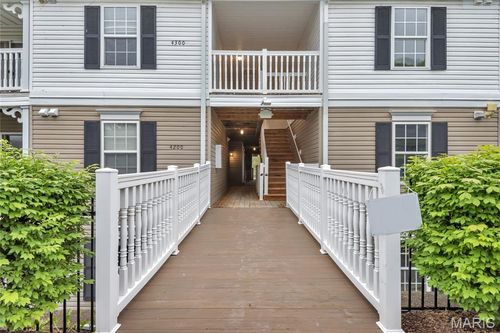 4302 Spring Creek Ln, O Fallon, MO, 63368-7492 | Card Image