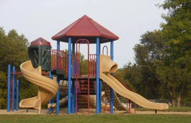 Playground | Image 31