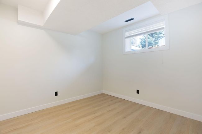 432 Rocky Ridge Drive Nw, House other with 5 bedrooms, 3 bathrooms and 4 parking in Calgary AB | Image 21