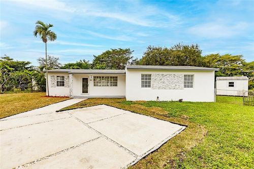3075 Nw 68th St, Miami, FL, 33147-6728 | Card Image