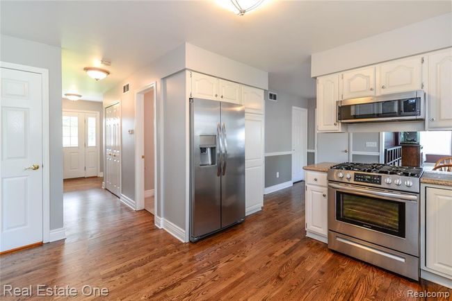 New Upgraded Stainless Steel Appliances | Image 17