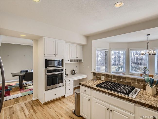 4304 S Hampton Cir, House other with 5 bedrooms, 4 bathrooms and 3 parking in Boulder CO | Image 5