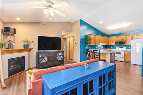 12-701 Se Dovetail Rd, Grimes, IA, 50111-4986 | Card Image