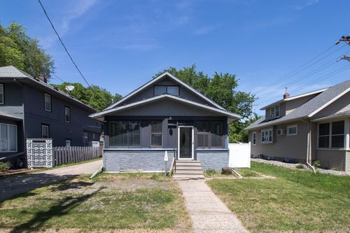 1119 11th Avenue N, Fargo, ND, 58102 | Card Image