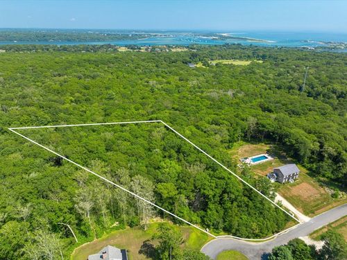19 Seabury Ln, Westport, MA, 02790-8126 | Card Image