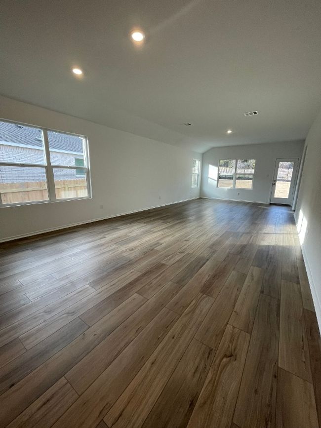 2233 Four Waters Loop, House other with 4 bedrooms, 3 bathrooms and 4 parking in Georgetown TX | Image 8