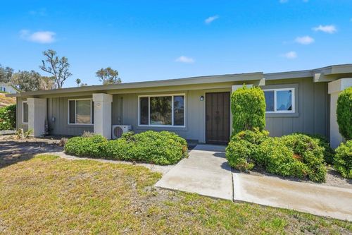 3738 Hickory Way, Oceanside, CA, 92057 | Card Image