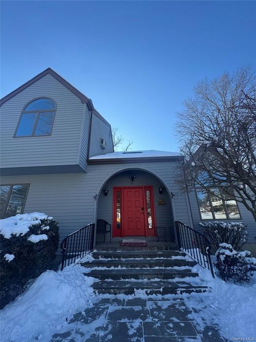 28 Lakeview Dr, Yorktown Heights, NY, 10598-6414 | Card Image