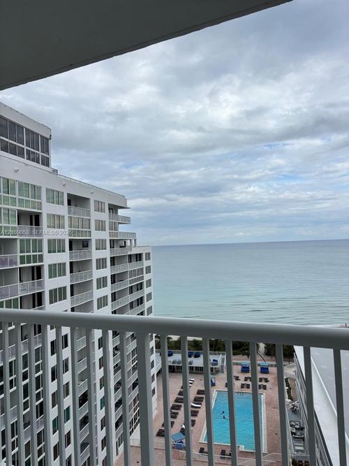 1232-5401 Collins Ave, Miami Beach, FL, 33140-2536 | Card Image