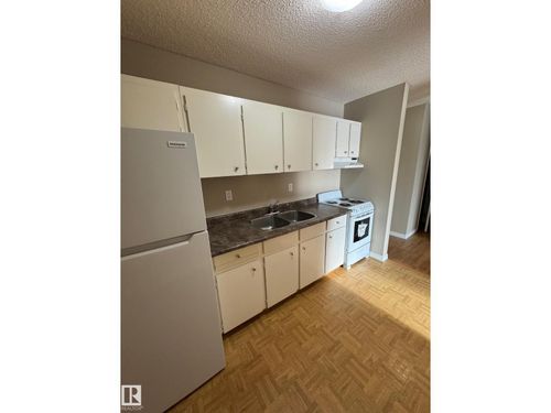 315-7220 144 Ave Nw, Edmonton, AB, T5C3E4 | Card Image