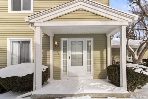 1142 Leisure Dr, Flint, MI, 48507-4014 | Card Image