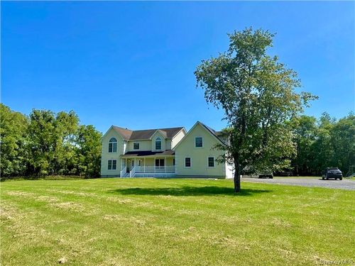 201 Golf Links Rd, Middletown, NY, 10940-2658 | Card Image